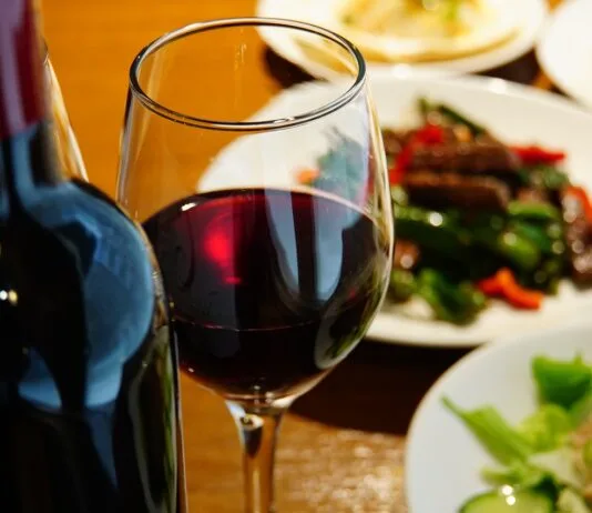 Czym zastąpić jajka w wypiekach?